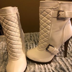Heeled boots